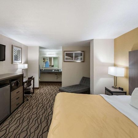Quality Inn Форт-Стоктон Экстерьер фото