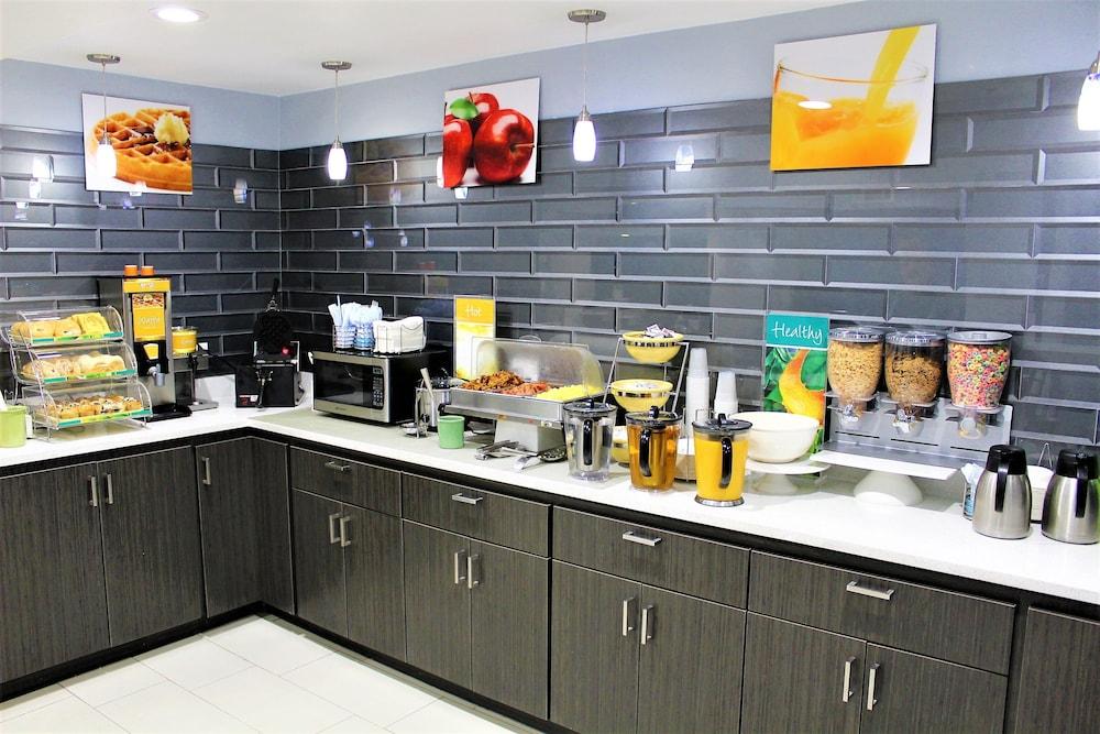 Quality Inn Форт-Стоктон Экстерьер фото