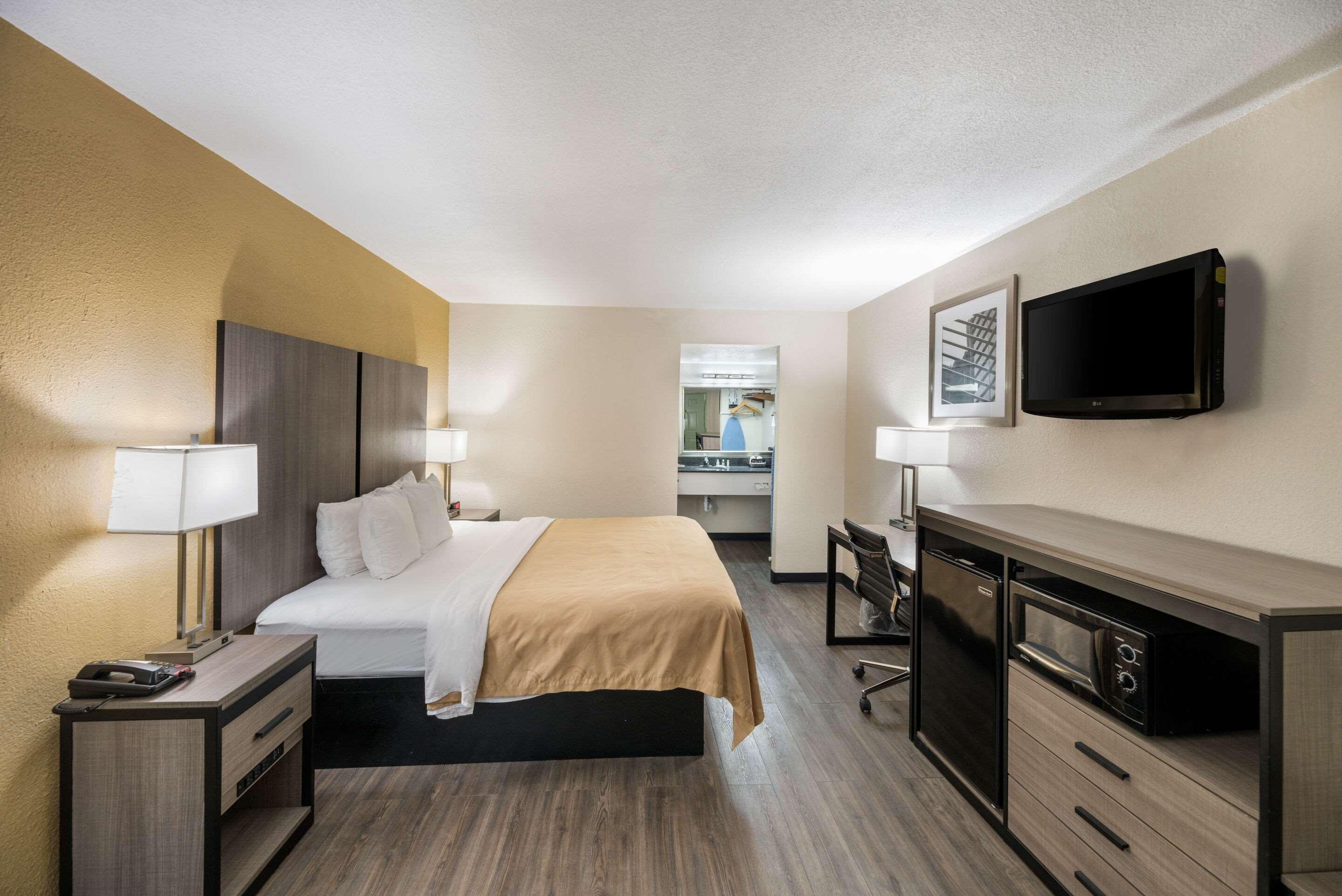 Quality Inn Форт-Стоктон Экстерьер фото