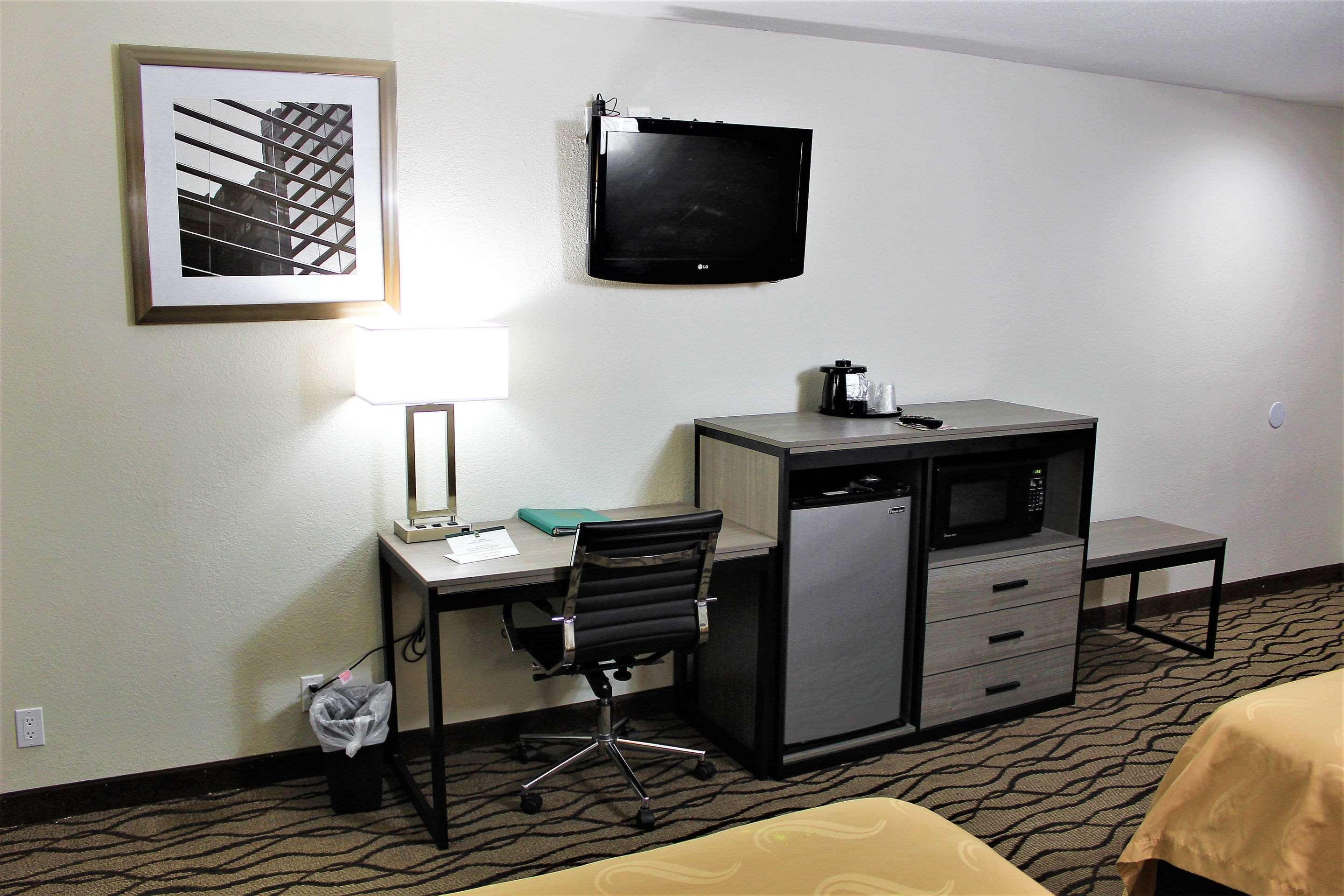 Quality Inn Форт-Стоктон Экстерьер фото