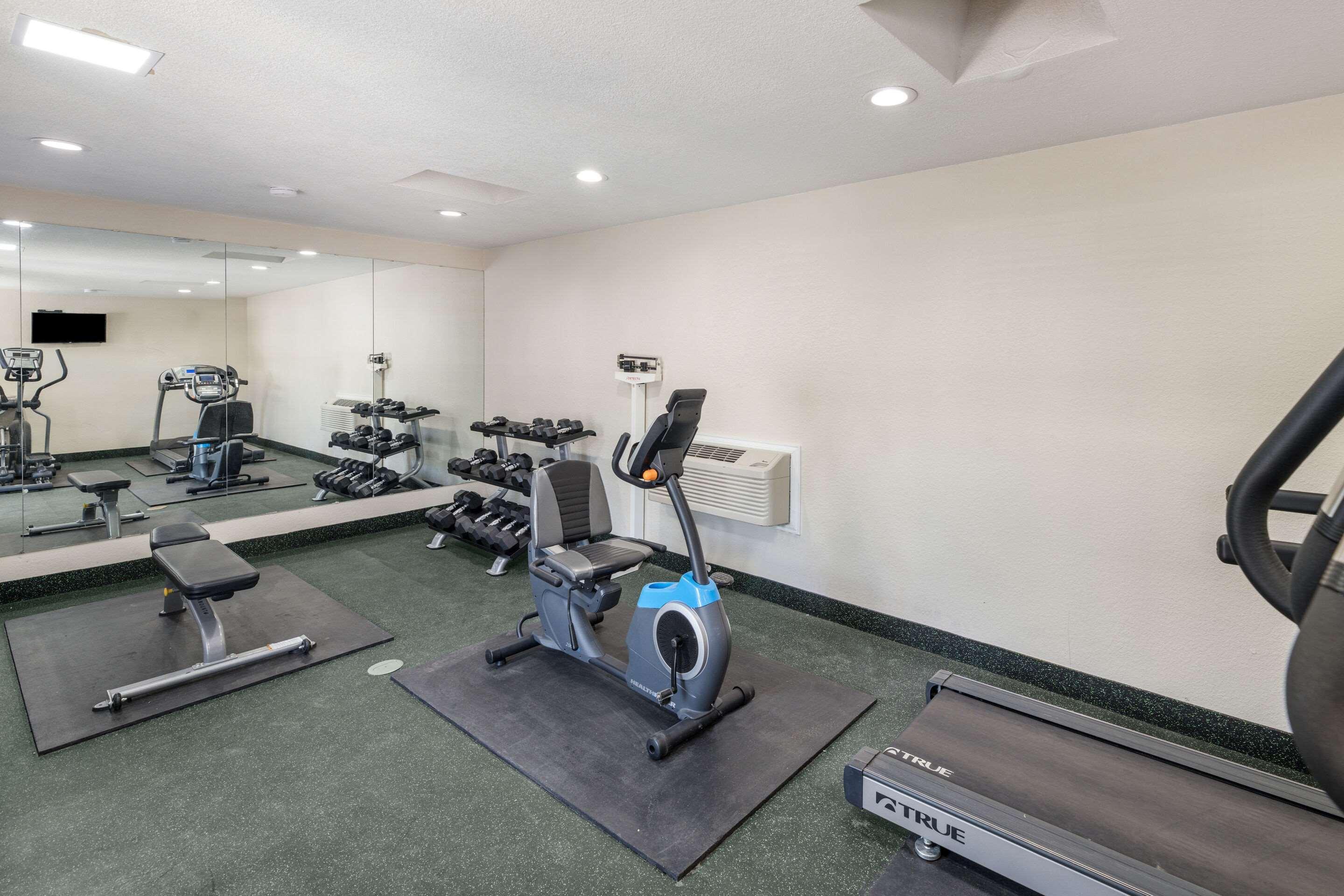 Quality Inn Форт-Стоктон Экстерьер фото