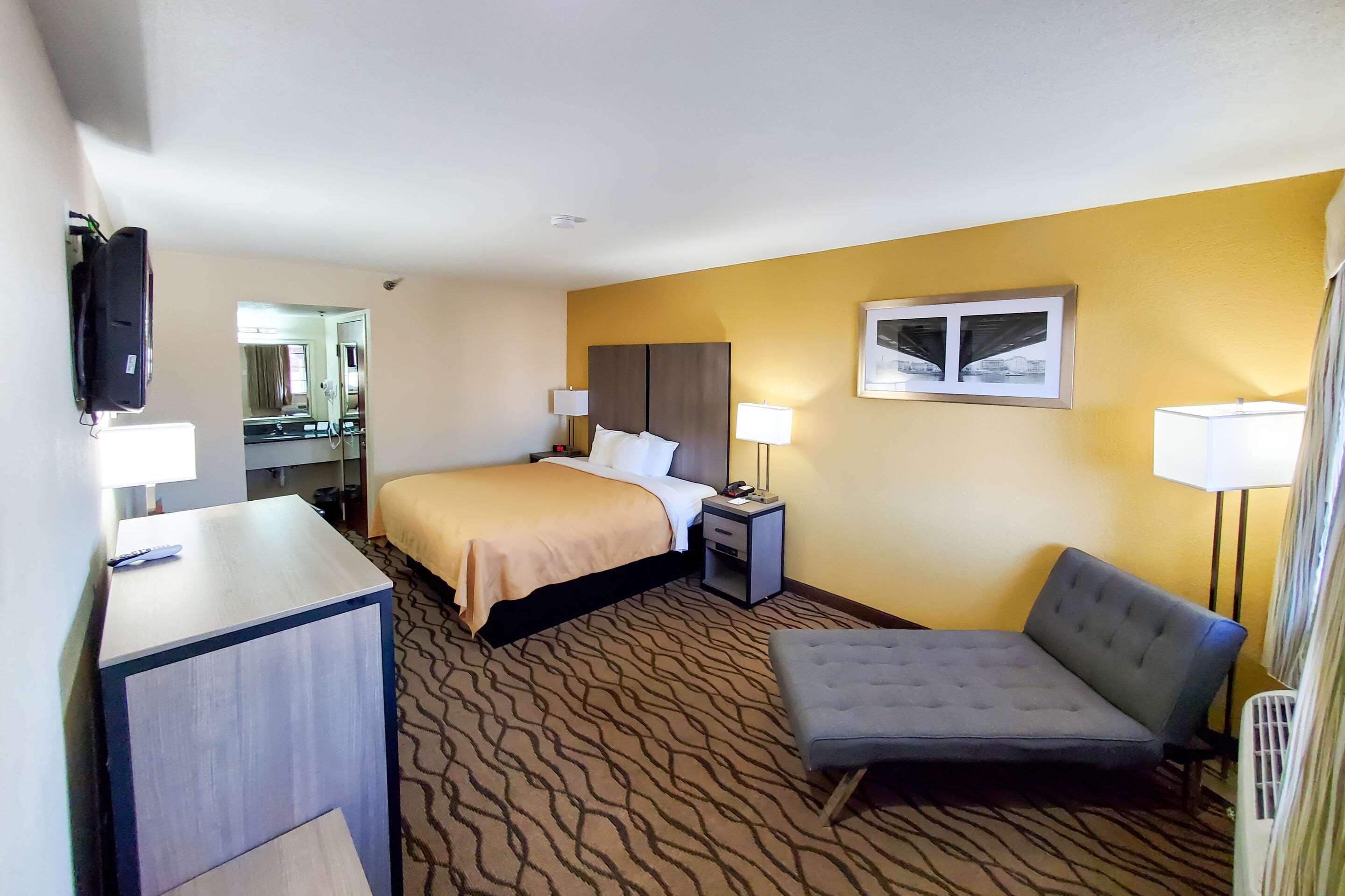 Quality Inn Форт-Стоктон Экстерьер фото