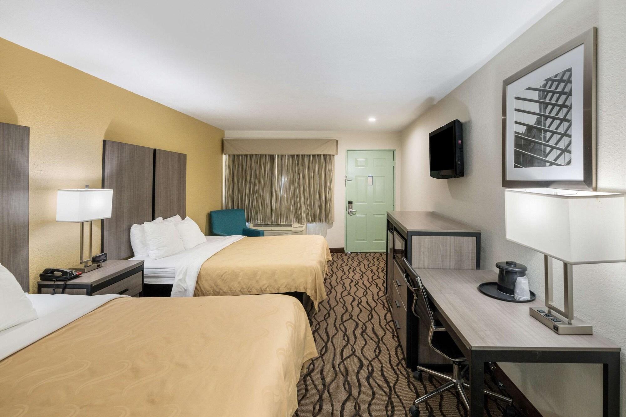 Quality Inn Форт-Стоктон Экстерьер фото